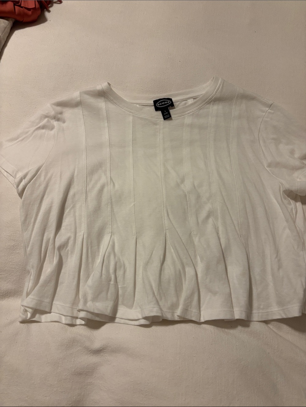 Scoop White Short-Sleeve Pleated Knit Top